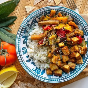 El equipo ideal para un bol rápido y saludable: esta receta demuestra que puedes comer rico sin complicarte 