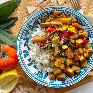 El equipo ideal para un bol rápido y saludable: esta receta demuestra que puedes comer rico sin complicarte 