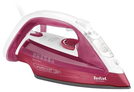 Por 19,30 euros tenemos la plancha de vapor Tefal UltraGliss FV4920 en Amazon