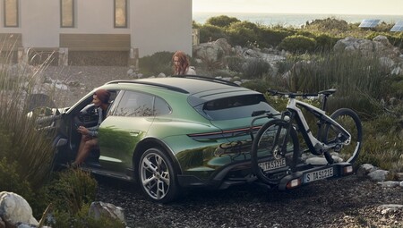 Porsche presenta dos nuevas bicis eléctricas inspiradas en el Taycan, y no serán nada baratas