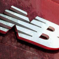 El Corte Inglés rebaja las zapatillas New Balance que podemos llevar con todo y están a mitad de precio