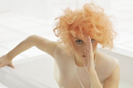 Lady Gaga ya se ha puesto manos a la obra para 'casarse con la noche'