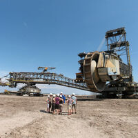 Es literalmente la máquina más grande y pesada construida jamás por el ser humano y se dedica a una sola cosa: extraer carbón 