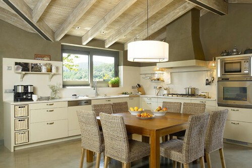 Cómo ocultar la zona de lavado y de plancha en la cocina