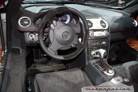 Mercedes SLR McLaren Roadster 722 S interior