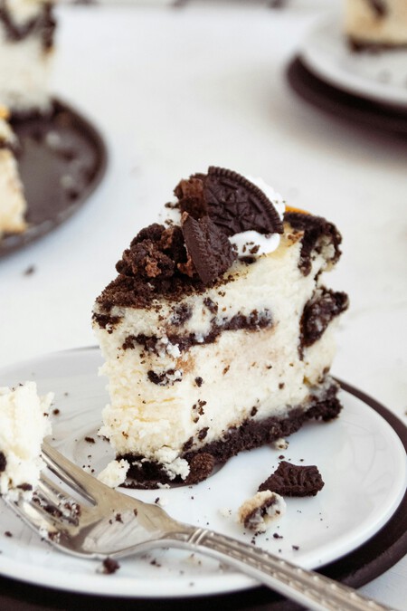 Cómo hacer un cheesecake de oreo sin horno, la receta exprés para recibir el Año Nuevo 2026 