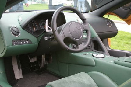 Lamborghini con interior bicolor