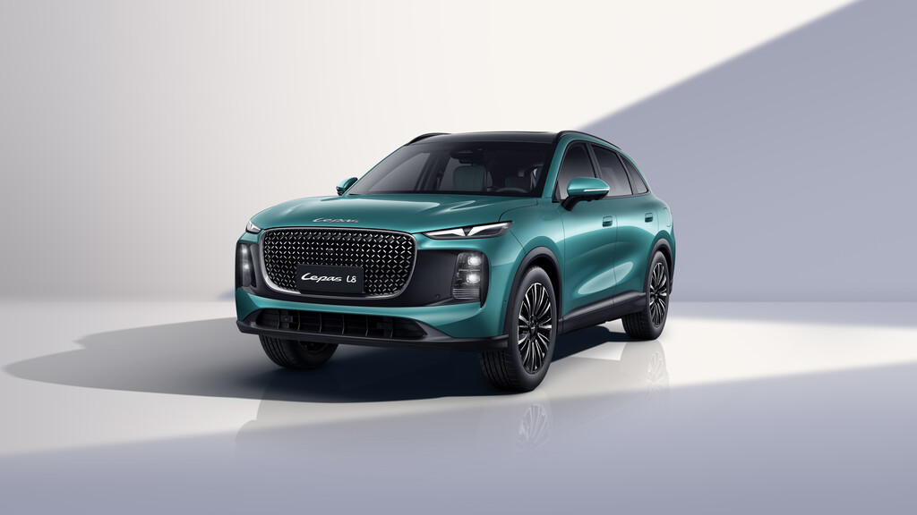 Este nuevo SUV PHEV chino con más de 1.300 km de autonomía acaba de llegar y tiene una doble misión: democratizar el lujo y poner nerviosas a las marcas premium