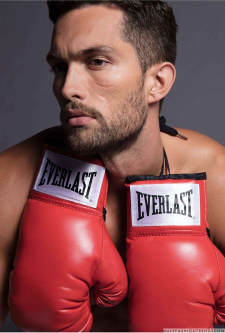 Everlast nos acompaña al gimnasio con su colección en colaboración con Ports 1961