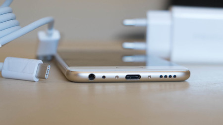 Año 2025: ¿qué fue del conector minijack para auriculares?