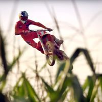'Homegrow': Tres minutos de espectáculo visual, saltos y maíz a cargo de Ryan Dungey 