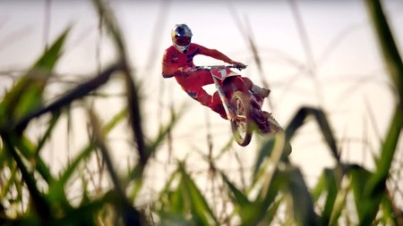'Homegrow': Tres minutos de espectáculo visual, saltos y maíz a cargo de Ryan Dungey