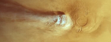 Esta gigantesca nube de Marte aparece cada mañana, mide más de 1.000 km y desaparece siempre antes de la tarde