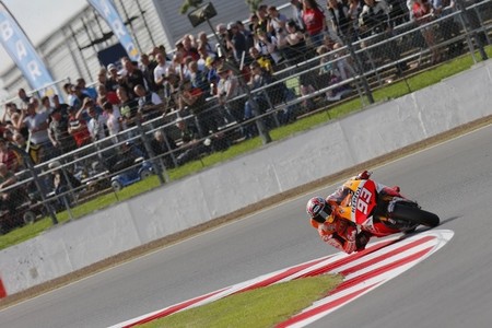 MotoGP Gran Bretaña 2013: pole para Maverick Viñales, Marc Márquez y Takaaki Nakagami