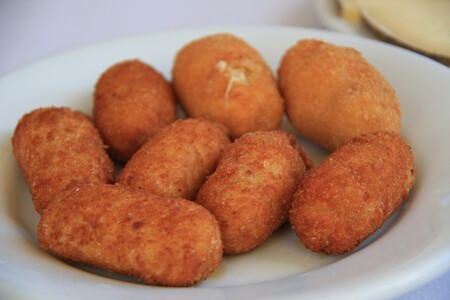 Cómo hacer croquetas con puré de papa, jamón y espinacas: una receta fácil y deliciosa con 5 ingredientes