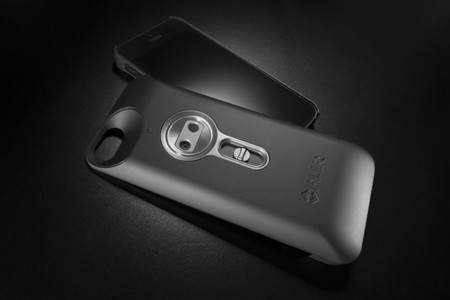 FLIR ONE, cámara termográfica presentada en el CES 2014 para el iPhone 5/5s