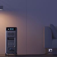 Hay un acumulador solar portátil que puede mantener la nevera funcionando durante 40 horas si se va la luz, pero cuesta como un scooter