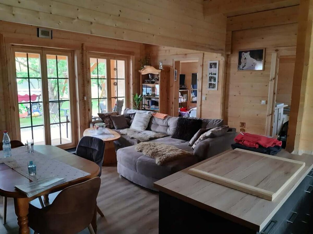 La casa prefabricada de tres habitaciones y terraza cubierta que arrasa en España por menos de 37.000 euros