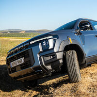 Probamos la KGM Musso: cómoda como un SUV y tan capaz como un todoterreno de verdad, por menos de lo que cuesta un Dacia Duster bien equipado
