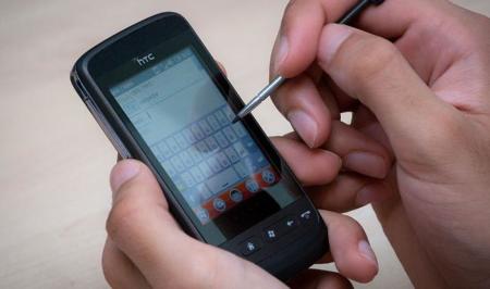 Los gobiernos podrán localizarte con tu móvil: están comprando herramienta para ello