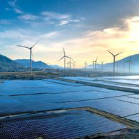 Da igual que la energía solar y la eólica generaran ellas solitas el 30% de la electricidad en Europa el año pasado. La factura de la luz no ha bajado