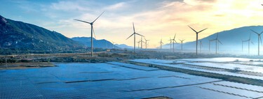 Da igual que la energía solar y la eólica generaran ellas solitas el 30% de la electricidad en Europa el año pasado. La factura de la luz no ha bajado