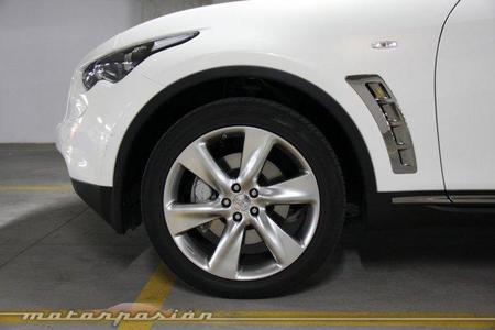 Infiniti FX30d