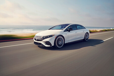 Mercedes Amg Eqs 53 4matic equipado con el paquete AMG Night