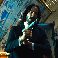 Este teoría de John Wick dice que el director del Continental es su suegro, aunque lo cosiese a balazos en una de las películas