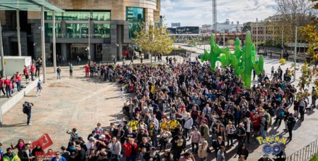 Pokémon GO: más de 2.000 jugadores capturando Pokémon a la vez en las calles de Sydney