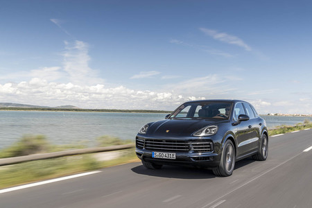 Probamos el Porsche Cayenne E-Hybrid 2018, un imponente SUV híbrido enchufable de 462 CV que quería ser un deportivo