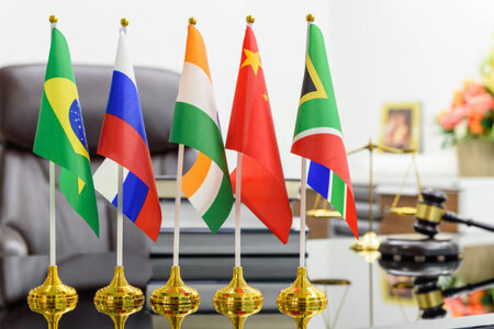 Cuidado con la deuda de los países emergentes: vienen curvas