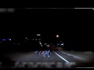 Este es el vídeo del momento en el que el coche autónomo de Uber atropelló y mató a una mujer