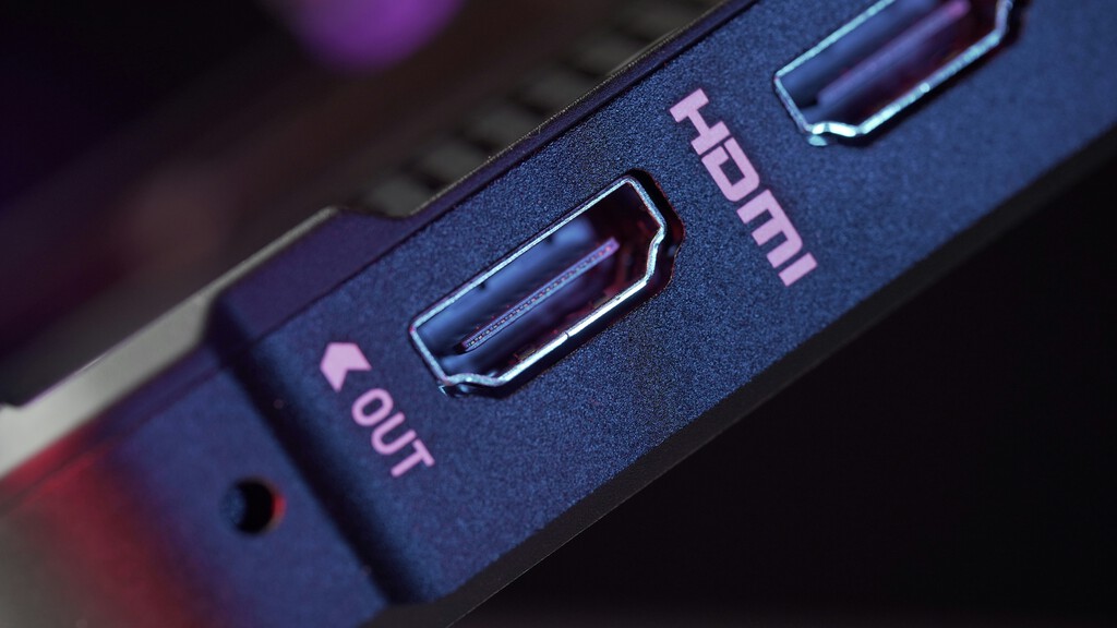 Un único puerto para cables HDMI y DisplayPort. No es magia, y ojalá su uso se extendiera más 
