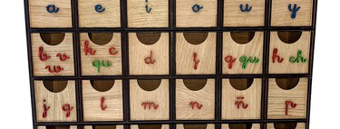 Caja de sonidos Montessori, un recurso práctico para que los niños trabajen la conciencia fonológica y se inicien en la lectoescritura