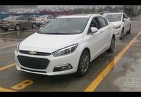 Fotos espía: ¡Nuevo Chevrolet Cruze al desnudo! 