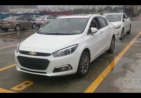 Fotos espía: ¡Nuevo Chevrolet Cruze al desnudo!