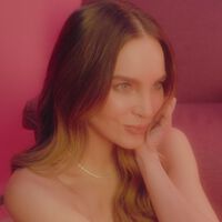 Belinda presume su fanatismo por Nintendo y Super Mario 64... pero juega en una consola pirata con la capacidad de emular juegos clásicos