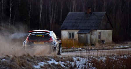 Jari Ketomaa vuela y le arrebata el liderato a Craig Breen
