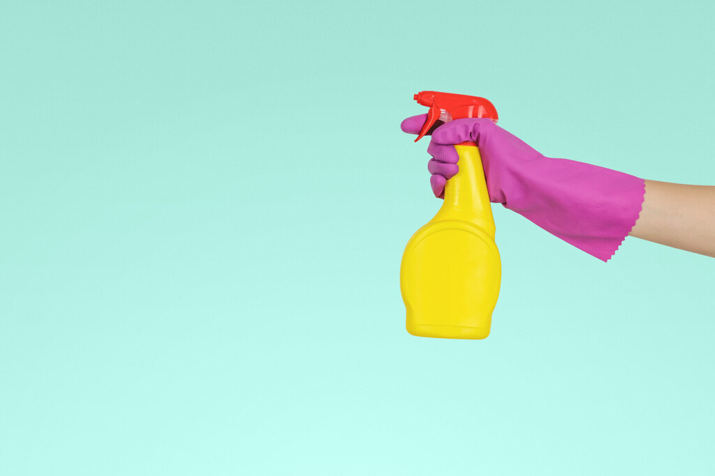 Usar agua oxigenada en la cocina: para qué sirve realmente y por qué los expertos la recomiendan frente al moho