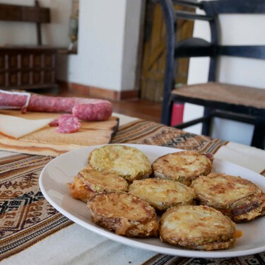 Con esta receta rápida italiana decimos adiós al calabacín en septiembre con un aperitivo que nada tiene que envidiar a a las croquetas 