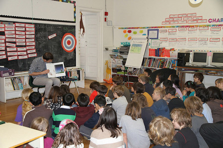 La lectura se puede promocionar en cualquier momento de la jornada escolar, y desde cualquier asignatura