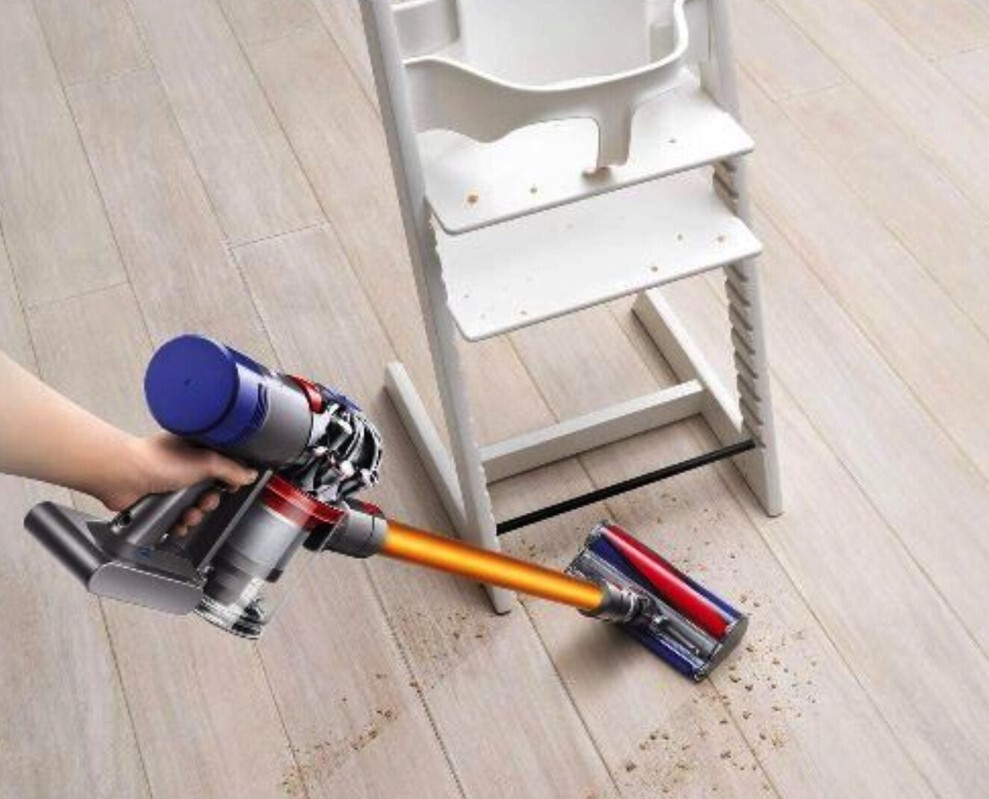 El aspirador sin cables Dyson V8 Absolute+ está súper rebajado en Carrefour: gran autonomía, potencia y casi 100 euros de ahorro