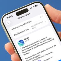 "Apple no quería correr riesgos". Gurman afirma que aún quedan dos grandes novedades de iOS 26 por conocer