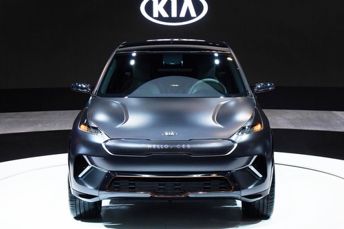 El KIA Niro eléctrico viene en camino, pero no es igual que el Ioniq EV... y eso podría salir caro