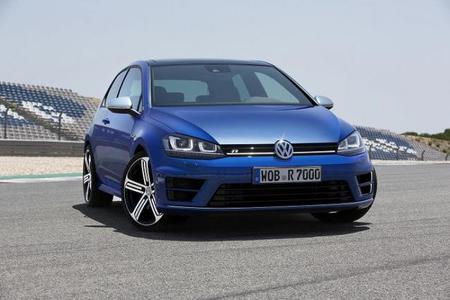Para compactos de 300 CV de potencia, lo suyo es tracción total