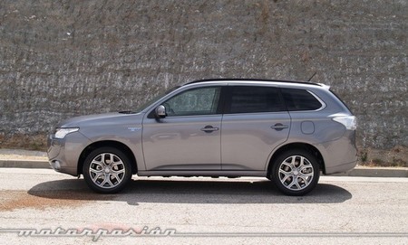 mitsubishi-outlander-phev-09
