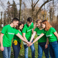 ¿Tu hijo quiere hacer un voluntariado? Dónde y cómo puede hacerlo