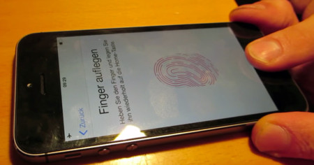El Chaos Computer Club rompe la seguridad del lector Touch ID del iPhone 5S