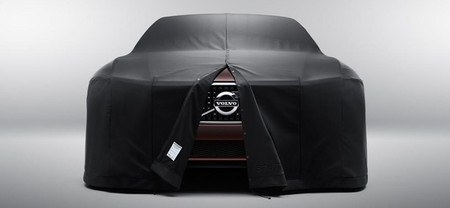 El Volvo Concept Estate se esconde bajo este impermeable